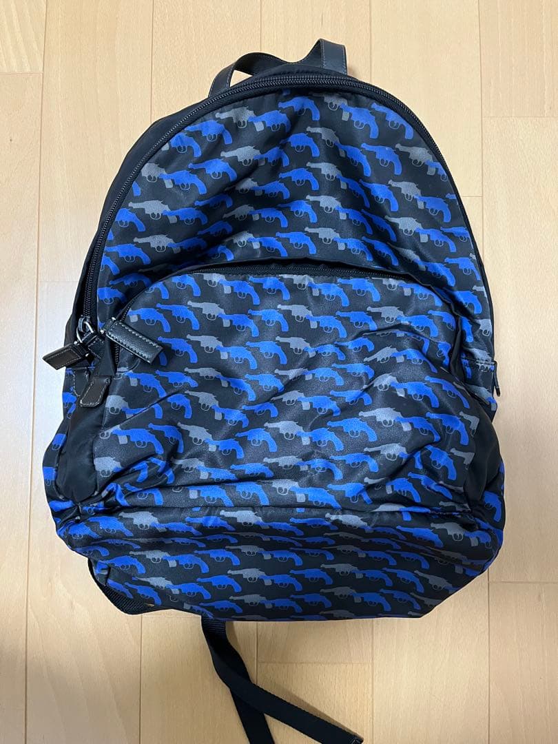 PRADA ピストルプリント リュックサック