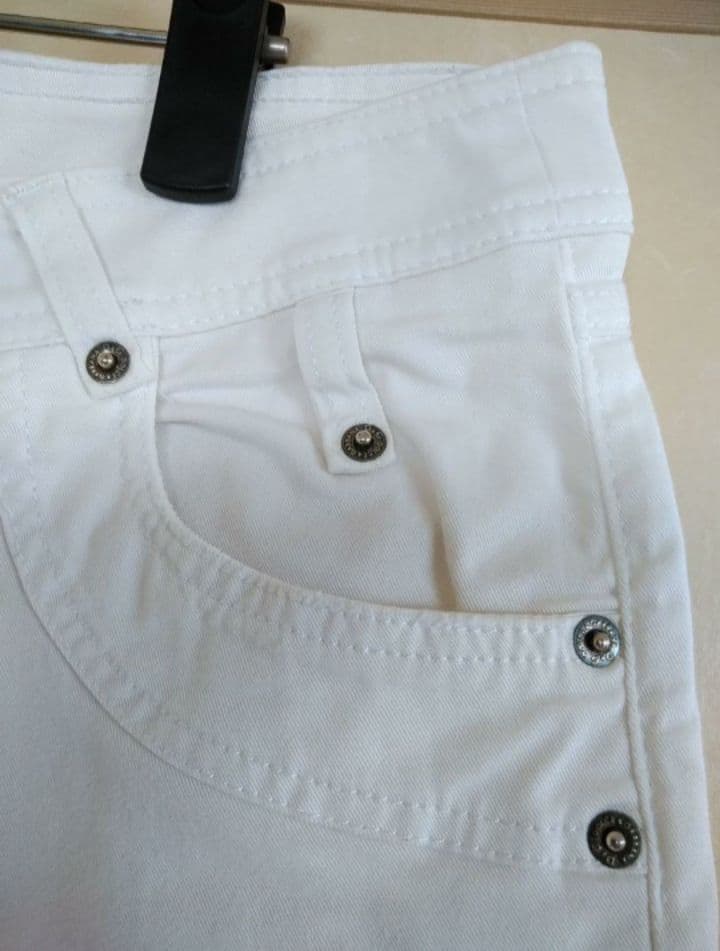 DOLCE ＆ GABBANA ホワイトハーフパンツ