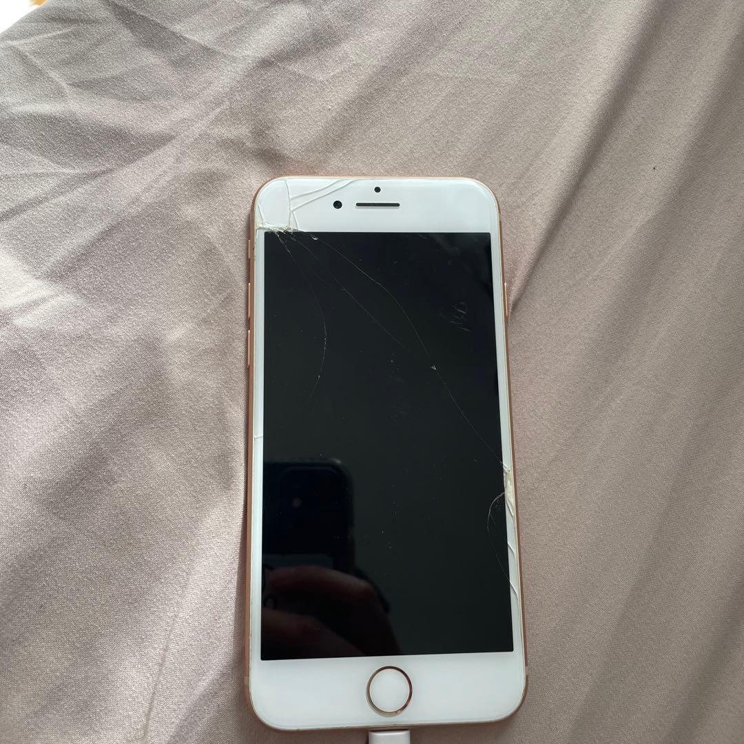 iPhone 8 ゴールド 64 GB docomo 箱付き