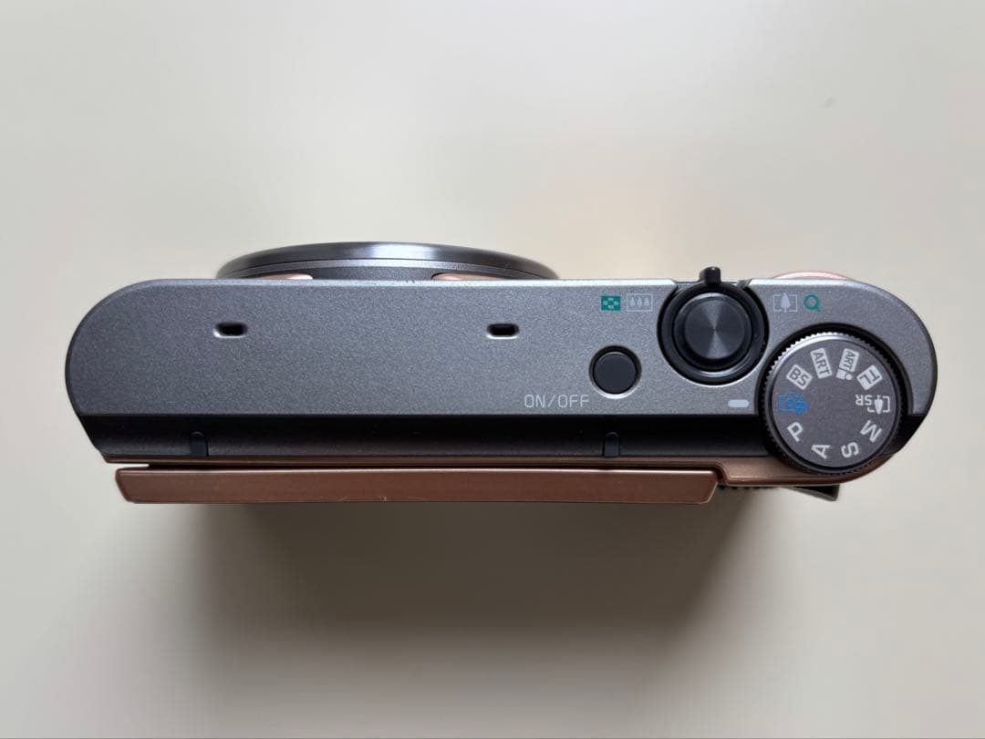 CASIO EXILIM EX‑ZR1700 デジタルカメラ　18倍ズーム