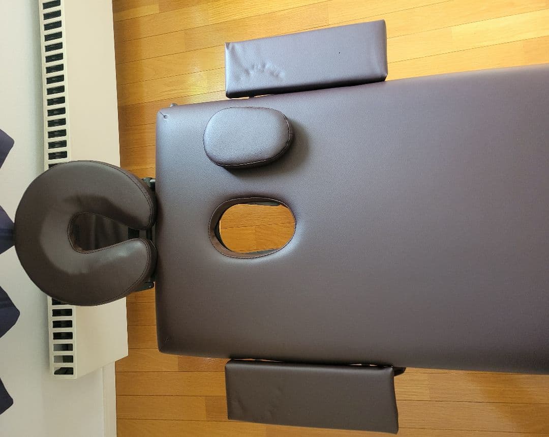 折りたたみマッサージベッド　施術台