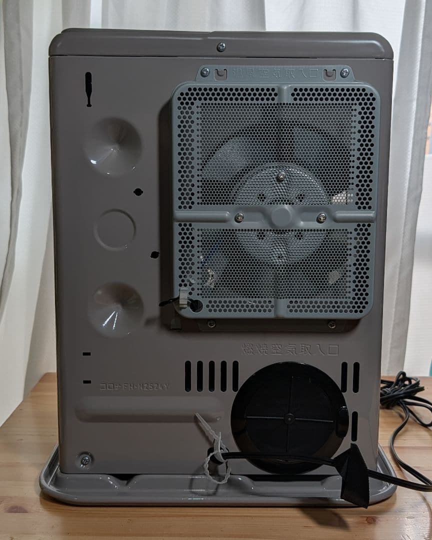 2024年製・美品・使用3回・保証付き CORONA 石油ファンヒーター