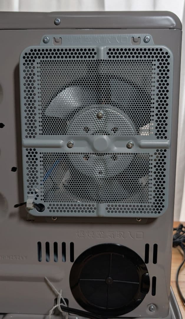 2024年製・美品・使用3回・保証付き CORONA 石油ファンヒーター