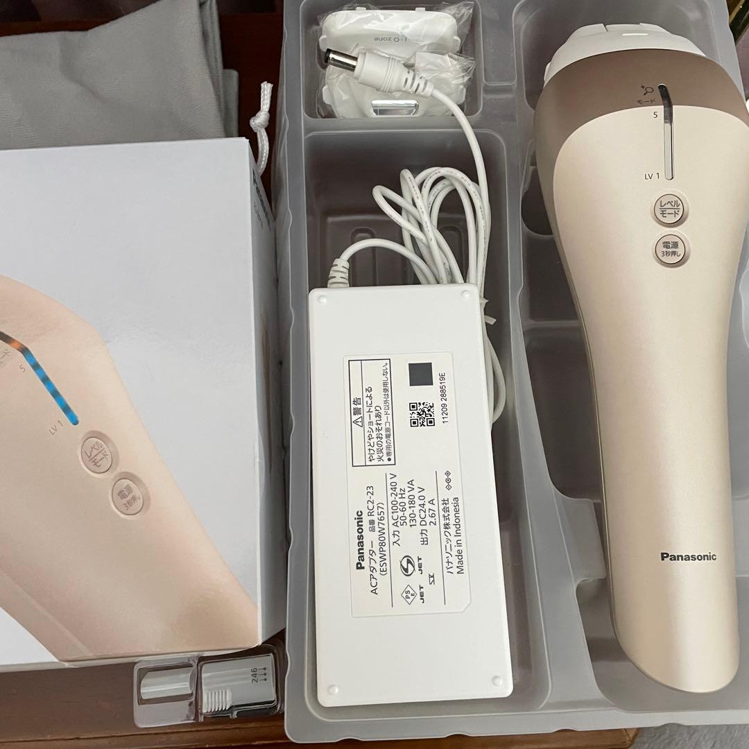 パナソニック ES-WP98 脱毛器　光美容器　光エステ　ほぼ未使用　人気