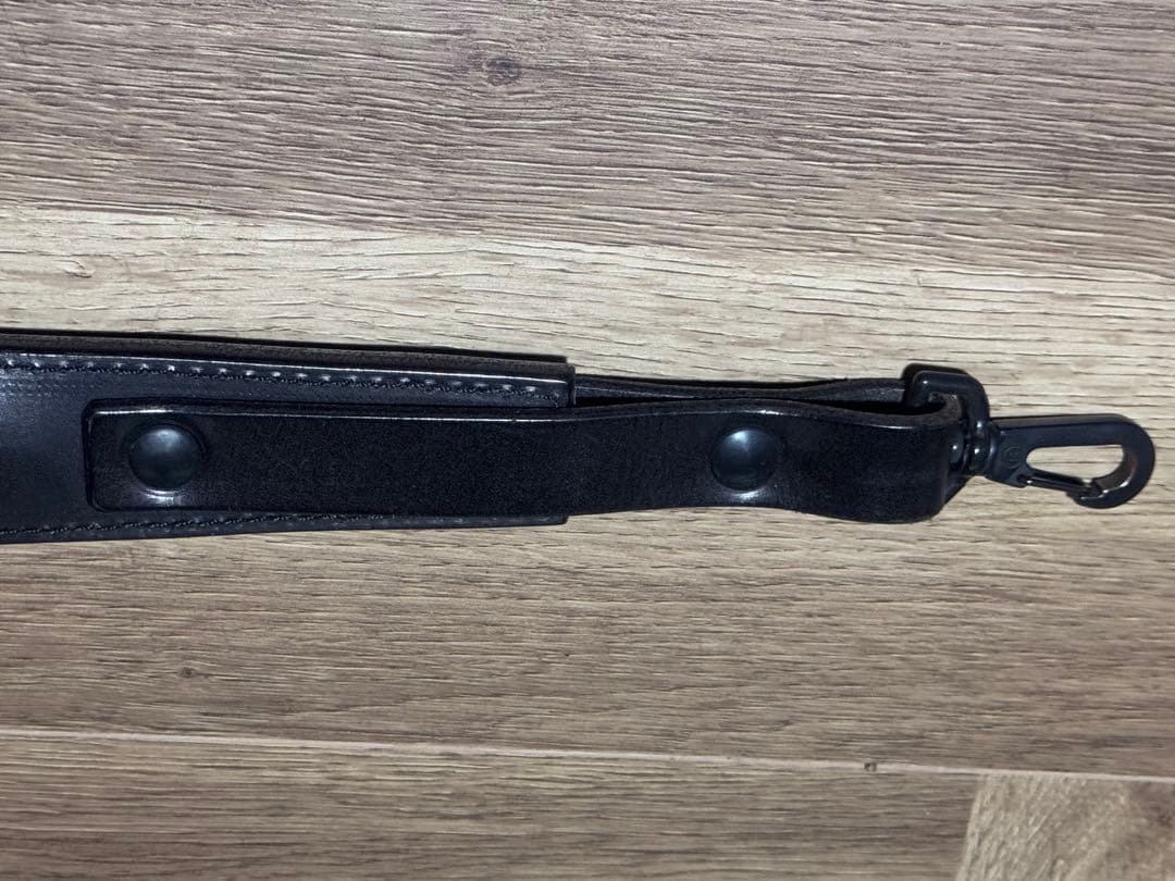 BLACK MEANS キーホルダー スラッパー ロング　スタッズ レザー