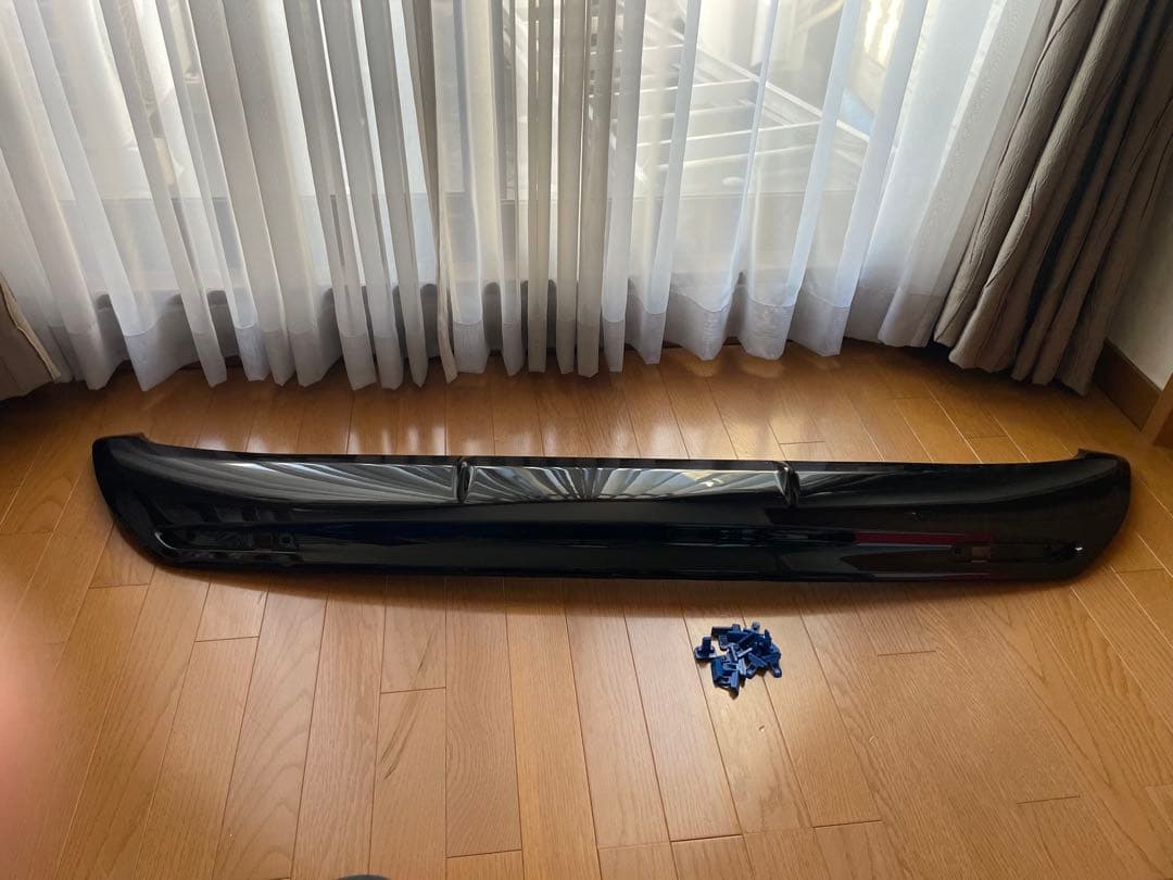 クラウンアスリート210(後期)純正リアハーフスポイラー 取り付け用クリップ付き