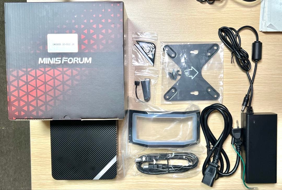 MINISFORUM Venus Series UM580 ミニPC