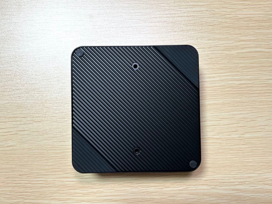 MINISFORUM Venus Series UM580 ミニPC