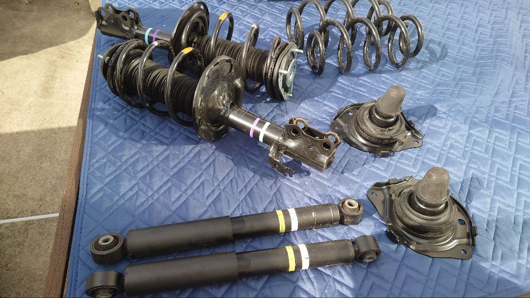 アルファード30後期SCパッケージサスペンションキット