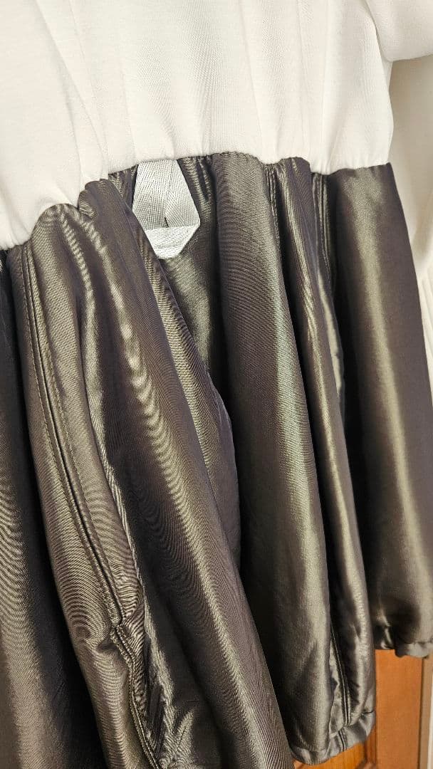 OMMO ホワイト ラグランスリーブ スウェット