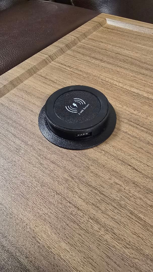 ニトリ　 電動リクライニング ダークブラウンソファ