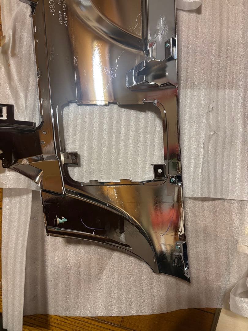 いすゞギガ　訳あり品　コーナーパネルメッキセンサー付き車用