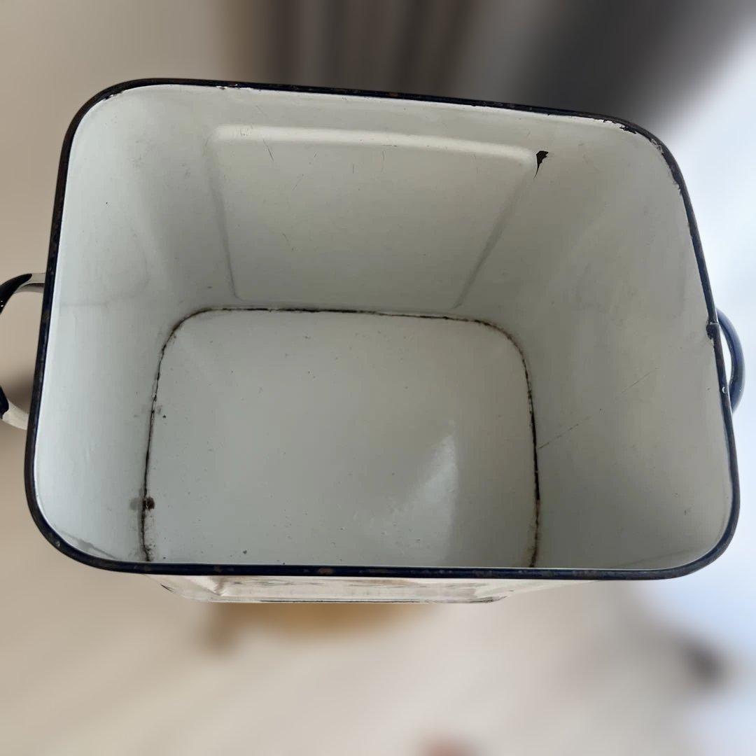 アンティーク　ブレッド缶