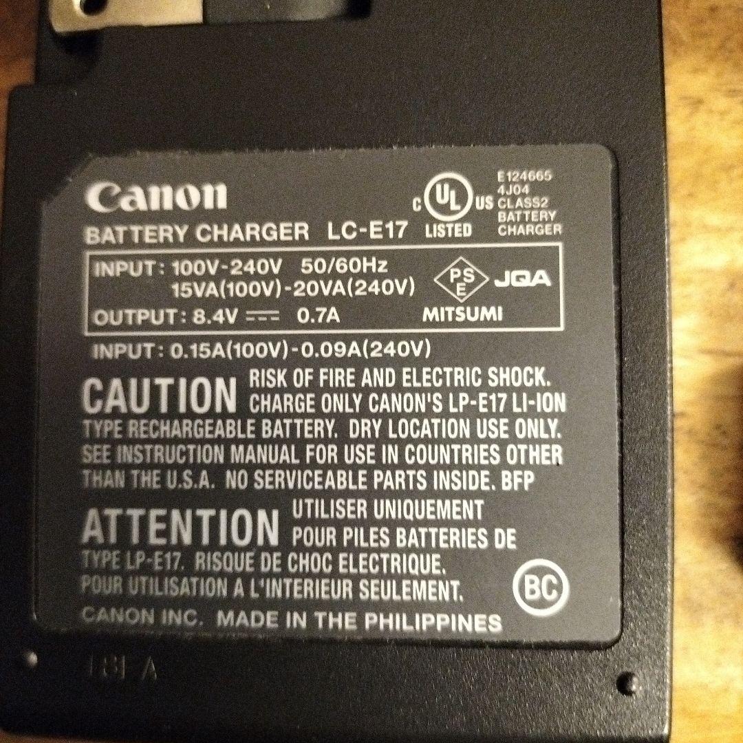 キヤノンイオスキス　X8i18〜55㍉ZoomLens日本製