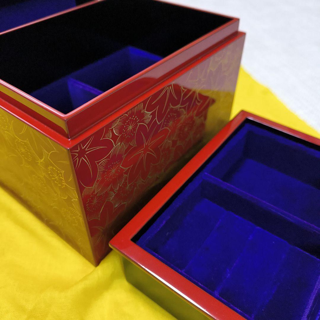 輪島塗　漆器 宝石箱 ジュエリーケース　赤と金の花模様　ジュエリーボックス