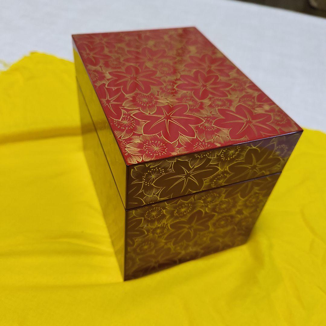 輪島塗　漆器 宝石箱 ジュエリーケース　赤と金の花模様　ジュエリーボックス