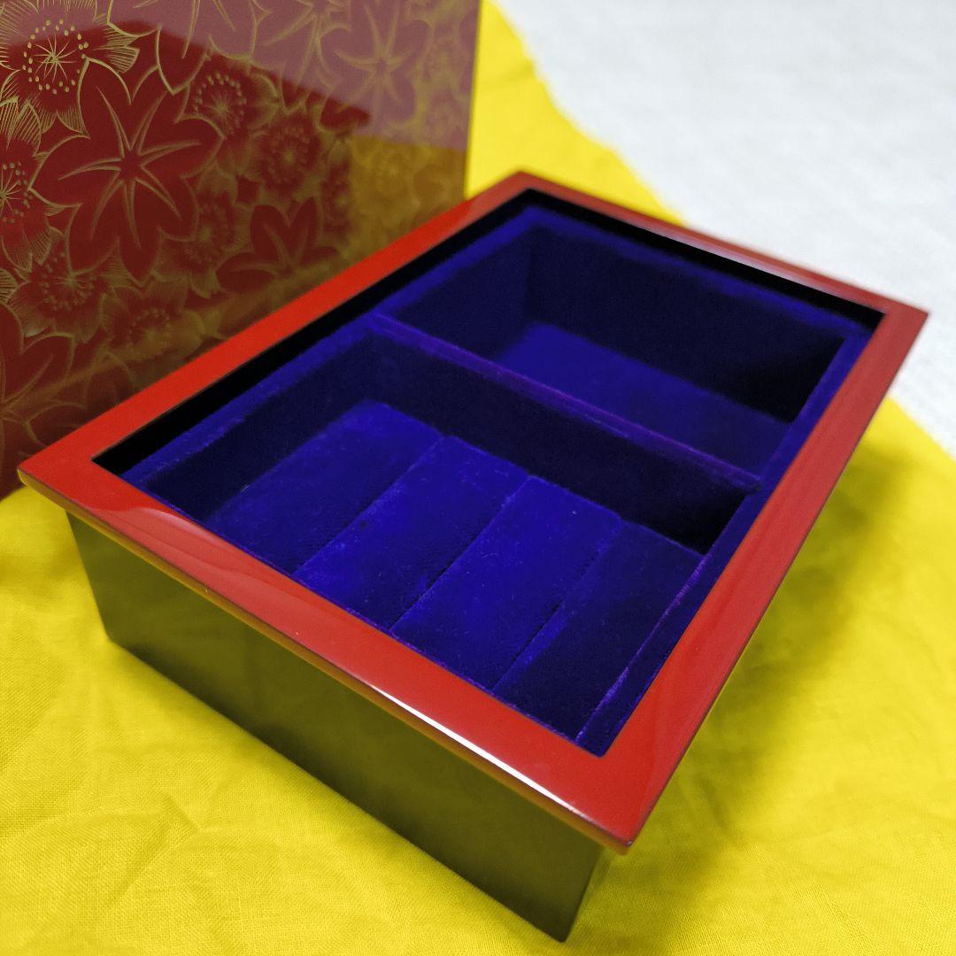 輪島塗　漆器 宝石箱 ジュエリーケース　赤と金の花模様　ジュエリーボックス