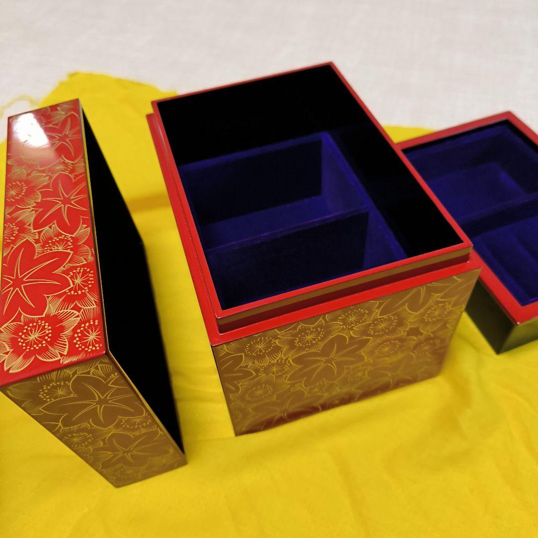 輪島塗　漆器 宝石箱 ジュエリーケース　赤と金の花模様　ジュエリーボックス