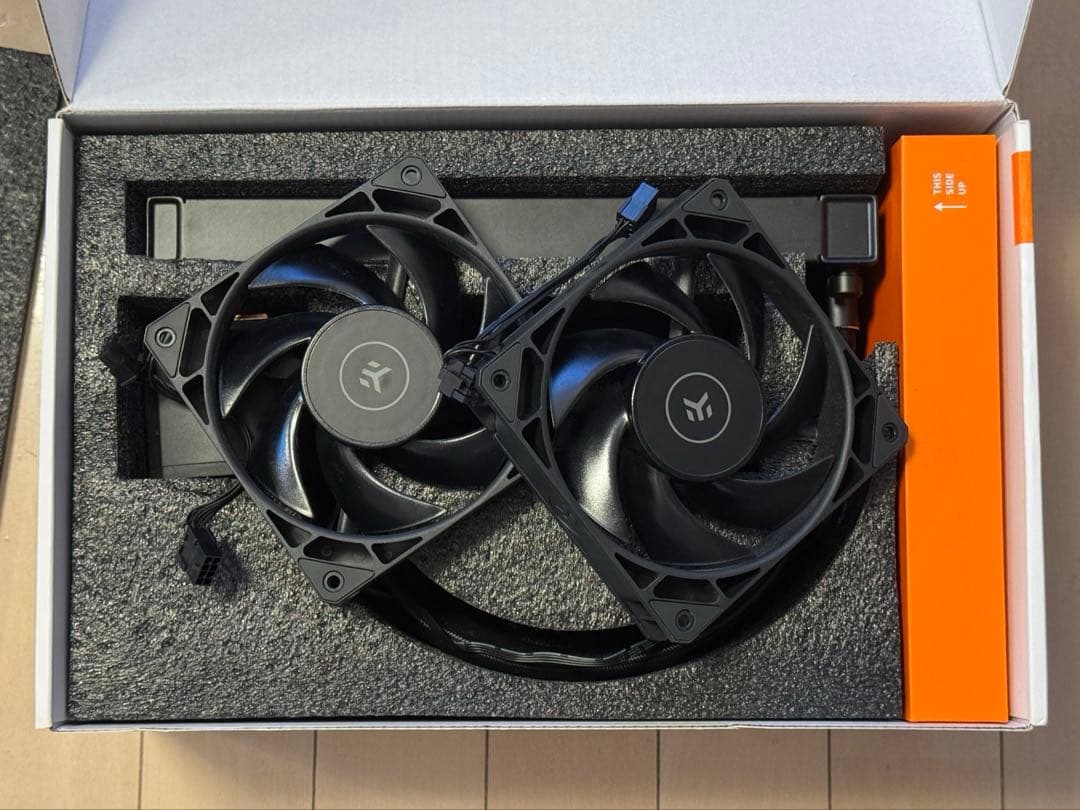 EK NUCLEUS AIO CR240 Dark 中古