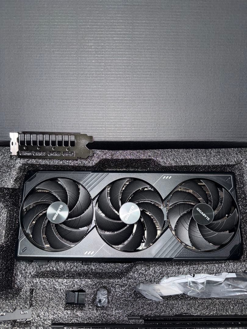 GIGABYTE GEFORCE RTX 5090 基板（PCB）なし