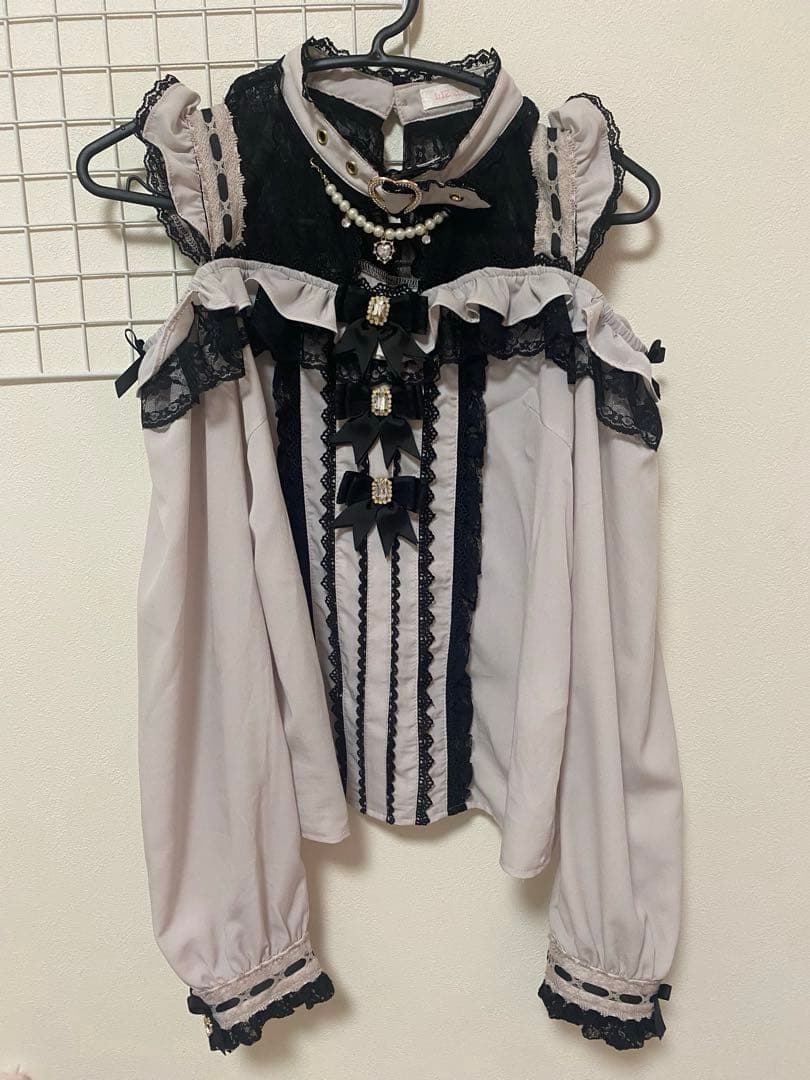 LIZLISA LIZ LISA リズリサ 3つリボンフロントチョーカーブラウス