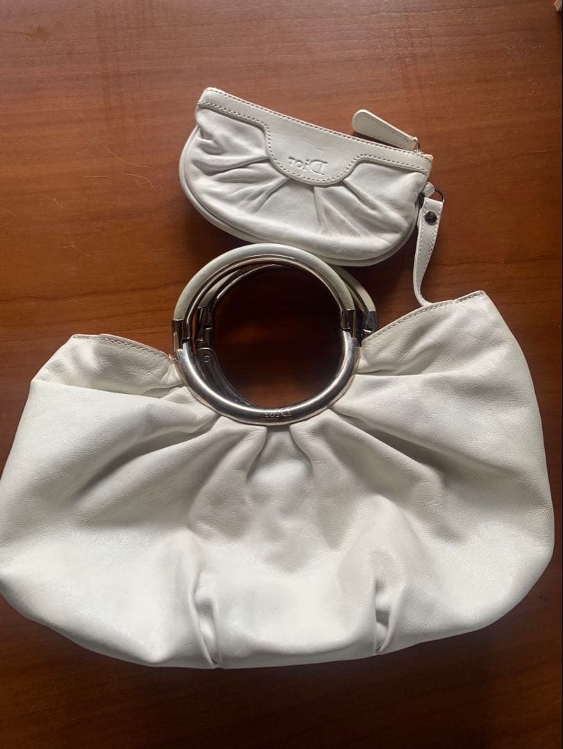 レア♡Diorヴィンテージ白レザーバッグ 丸型ハンドル