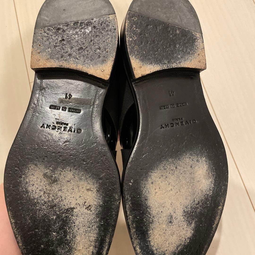 【1月末で出品終了】 GIVENCHYエナメルシューズ