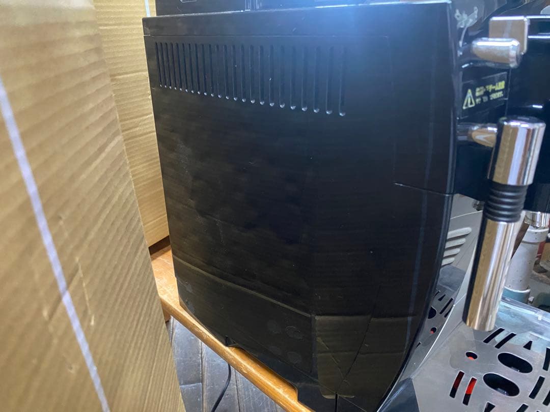 デロンギ　コンパクト自動エスプレッソマシン　マグニフィカSプラス　現状品