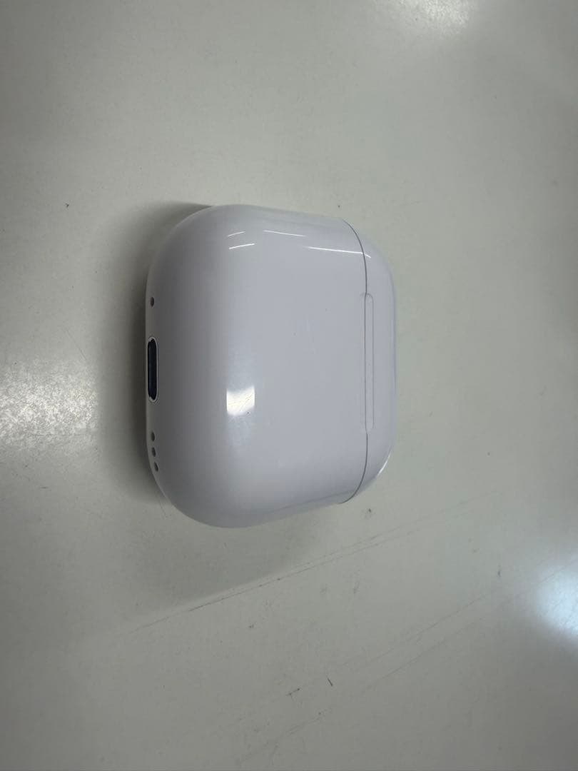 Airpods4ANC搭載　美品ほぼ未使用品