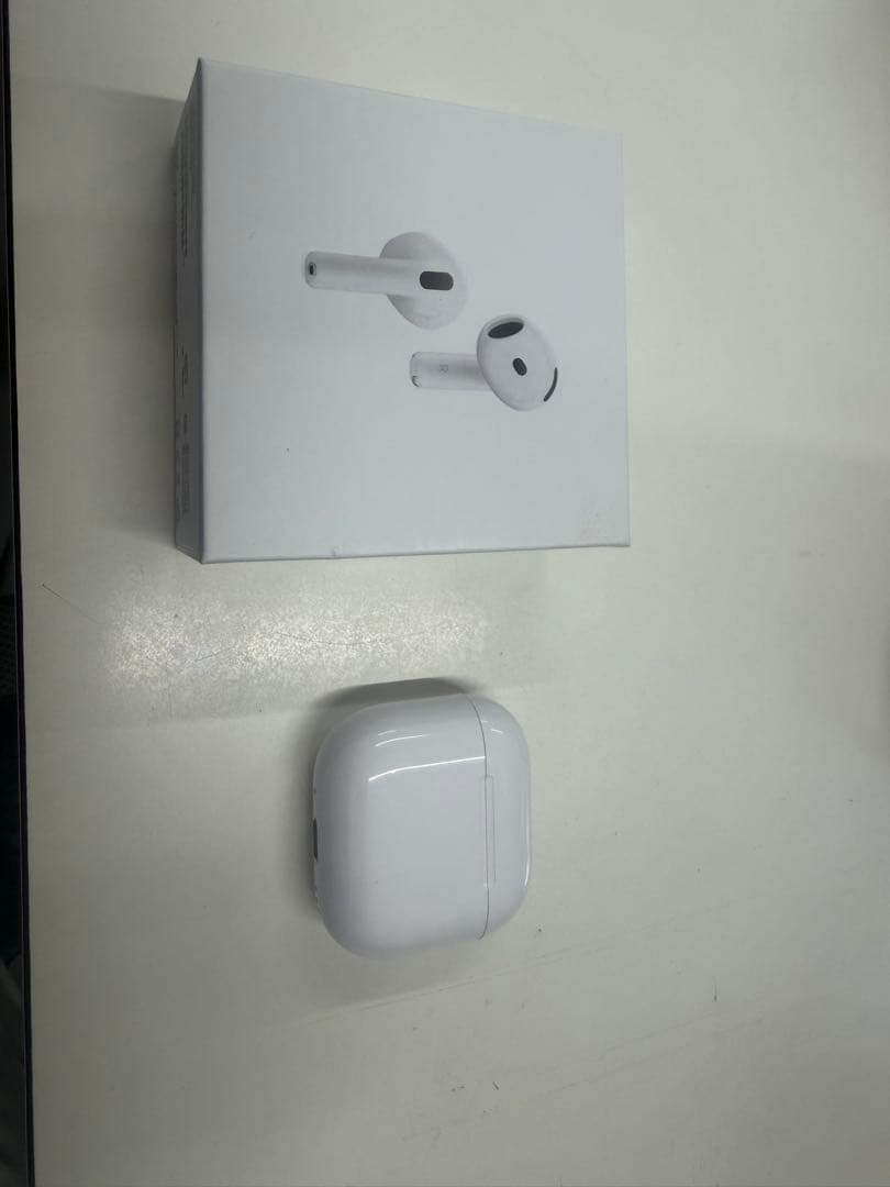 Airpods4ANC搭載　美品ほぼ未使用品
