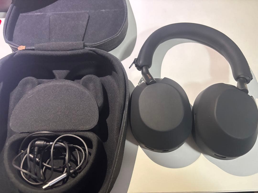 SONY WH-1000XM5 ブラック 美品 付属品完備 ノイズキャンセリング