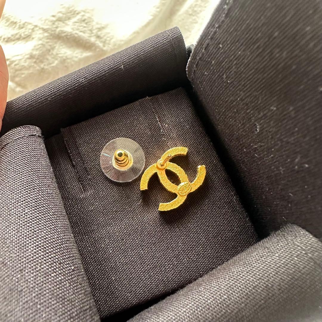 CHANEL ピアス　イエローゴールド
