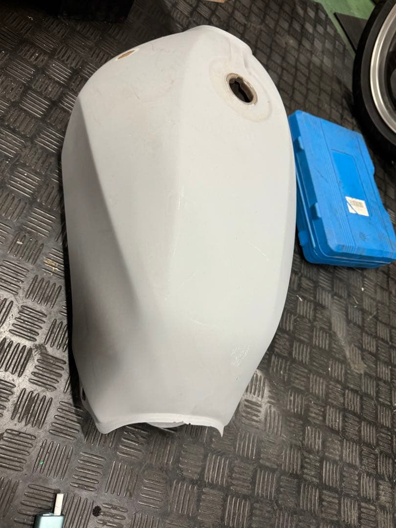 AK CBX 400F 純正タンク