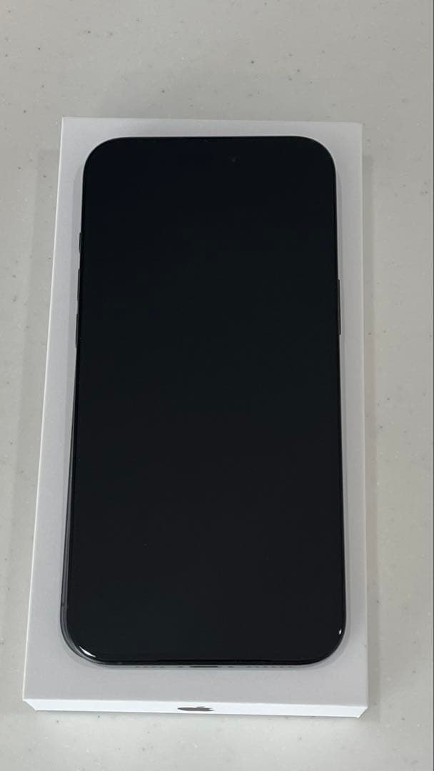 極美品iPhone16Plus 128GBブラック