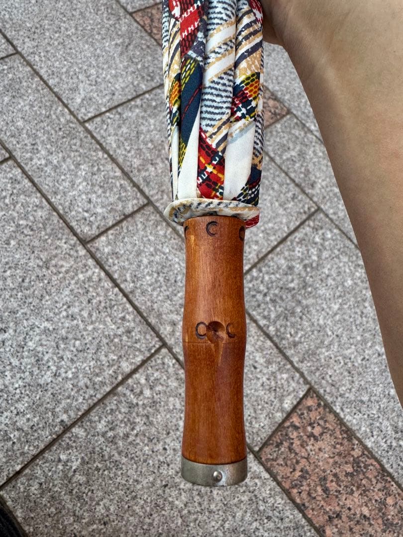 ヴィヴィアン 長傘 竹製ハンドル 美品 オーブ柄