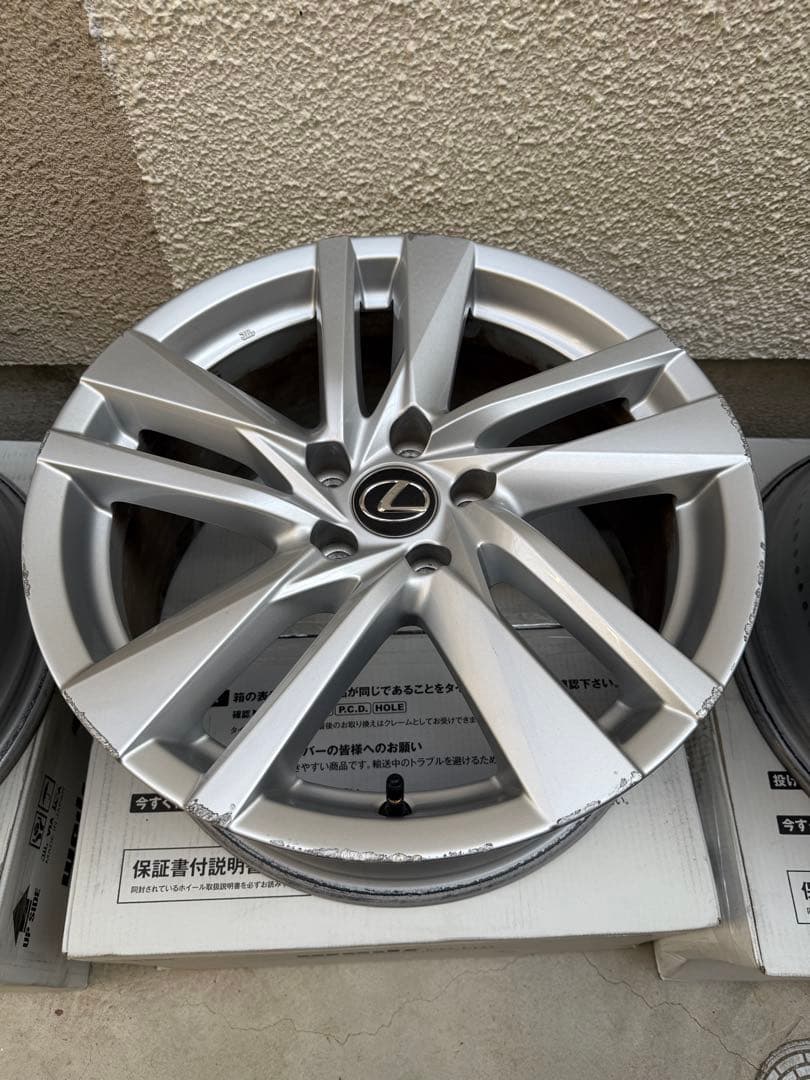 Y(*ˊᵕˋ*)プロフ未読は即ブロック専用2021年製 レクサスIS 　ホイール