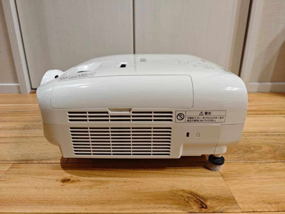 EPSON 家庭用プロジェクター EH-TW5650