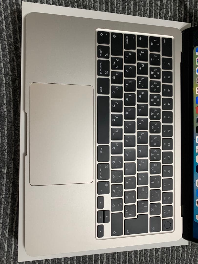 M2 MacBook Air 13.6インチ 16GB 256GB スターライト