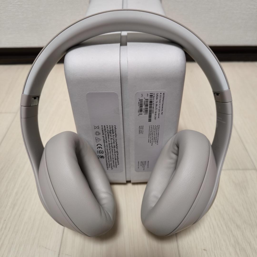 Beats Studio Pro ワイヤレスヘッドフォン MQTR3PA　美品
