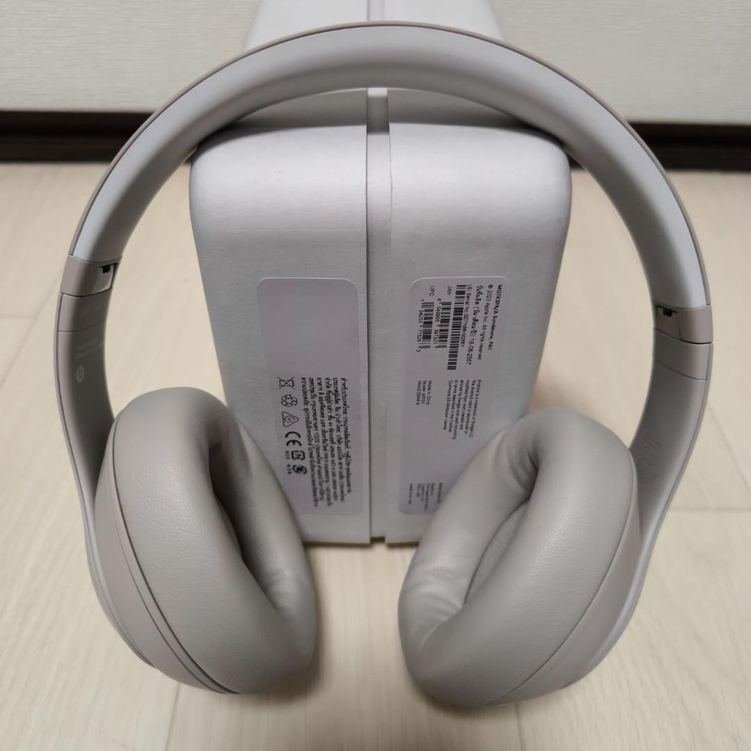 Beats Studio Pro ワイヤレスヘッドフォン MQTR3PA　美品