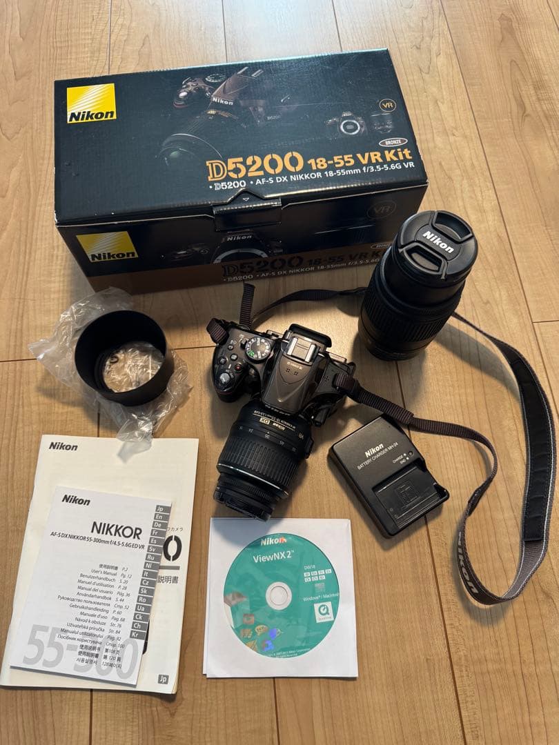 デジタルカメラ Nikon D5200 18-55mm VR Kit + 55-300mm