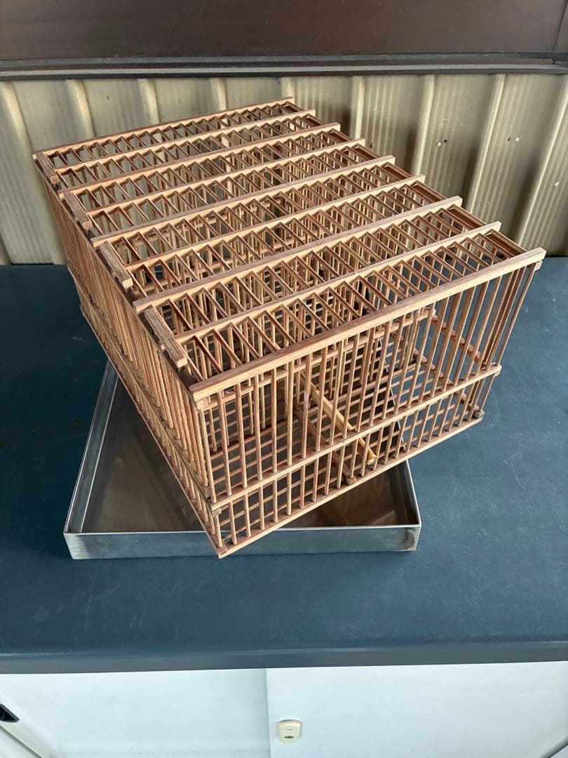 小鳥用水浴び籠　メジロ籠　4羽同時　小鳥かご　ステンレス製水入れ台付き　竹製