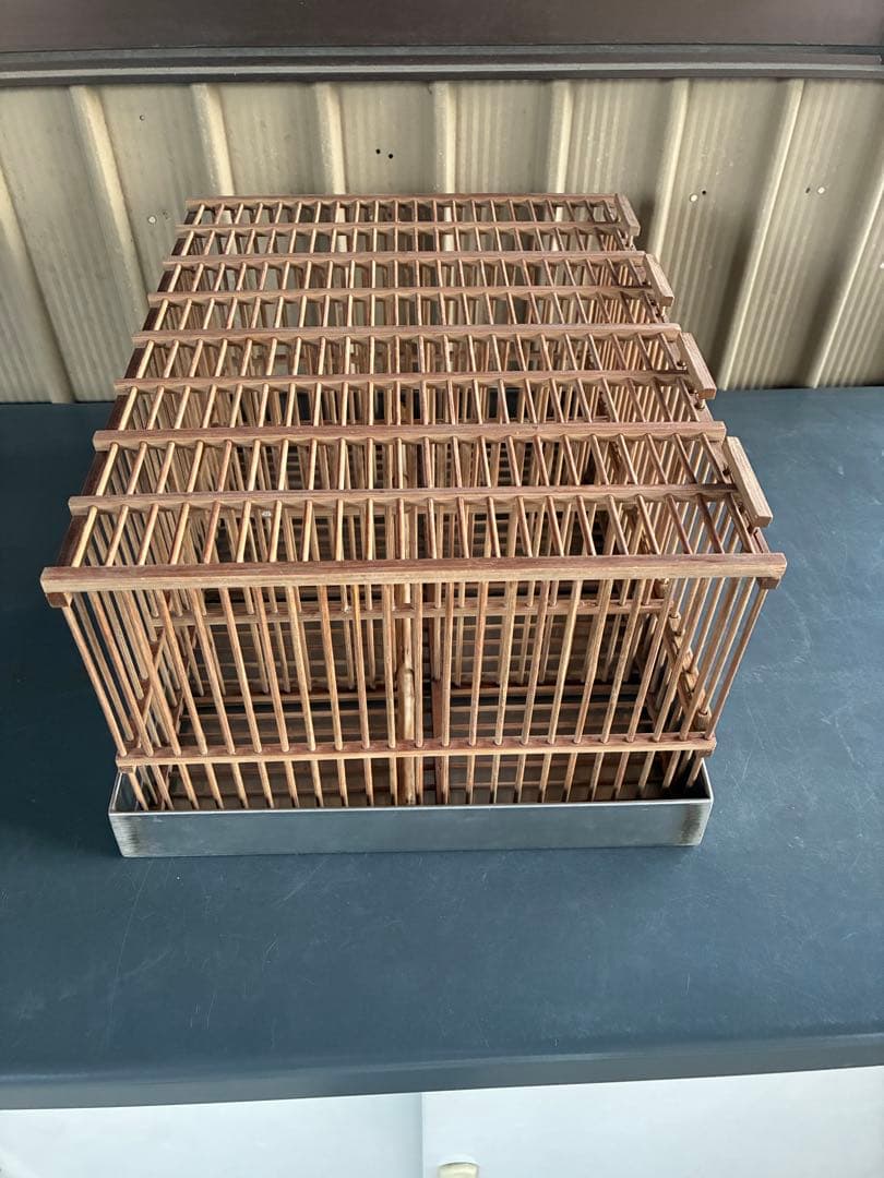 小鳥用水浴び籠　メジロ籠　4羽同時　小鳥かご　ステンレス製水入れ台付き　竹製