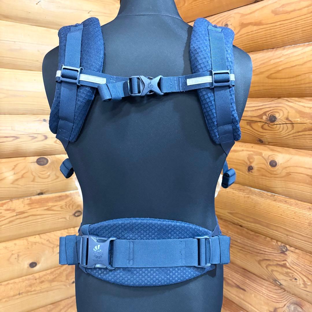 【美品】ergobaby 抱っこ紐 オムニブリーズ ミッドナイトブルー