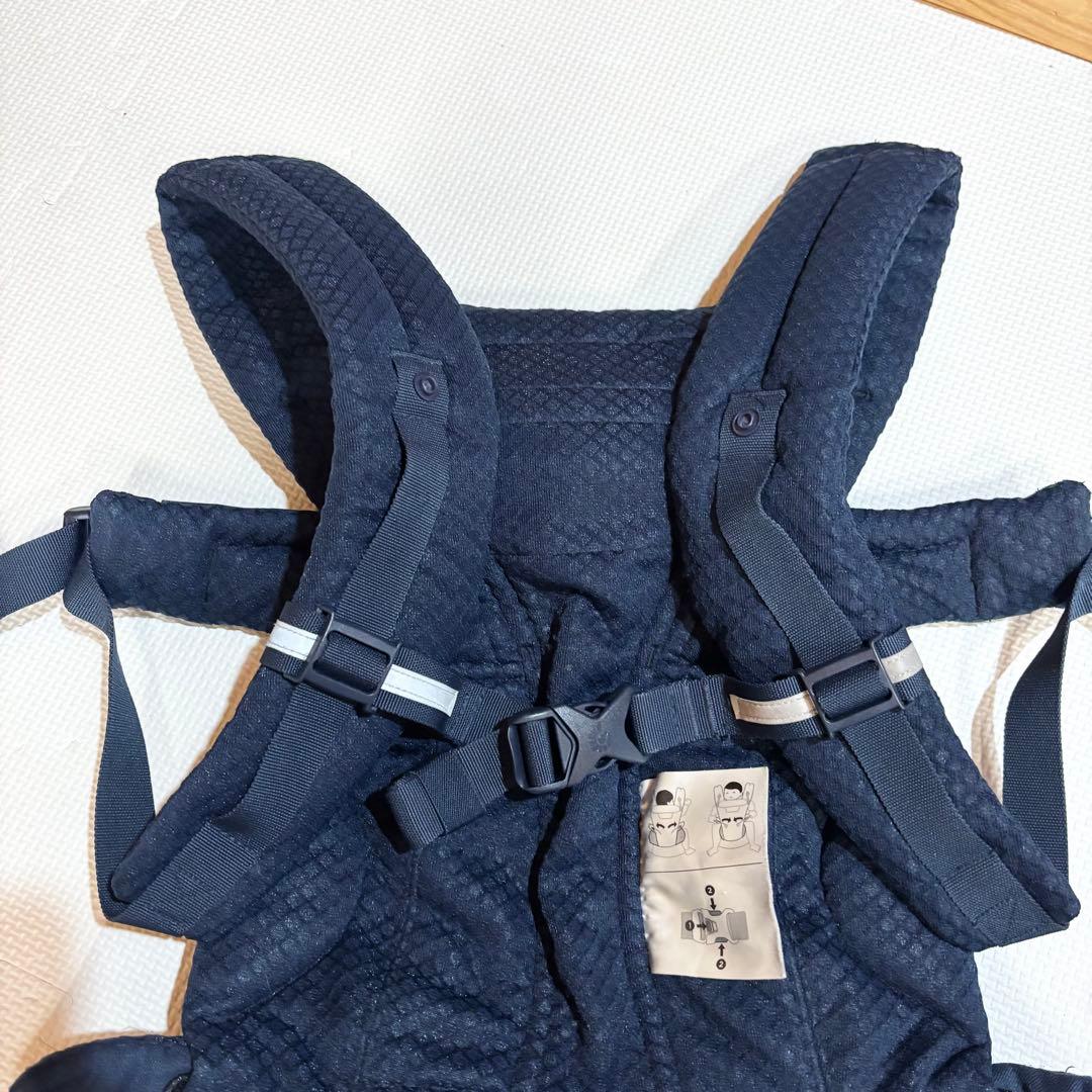 【美品】ergobaby 抱っこ紐 オムニブリーズ ミッドナイトブルー