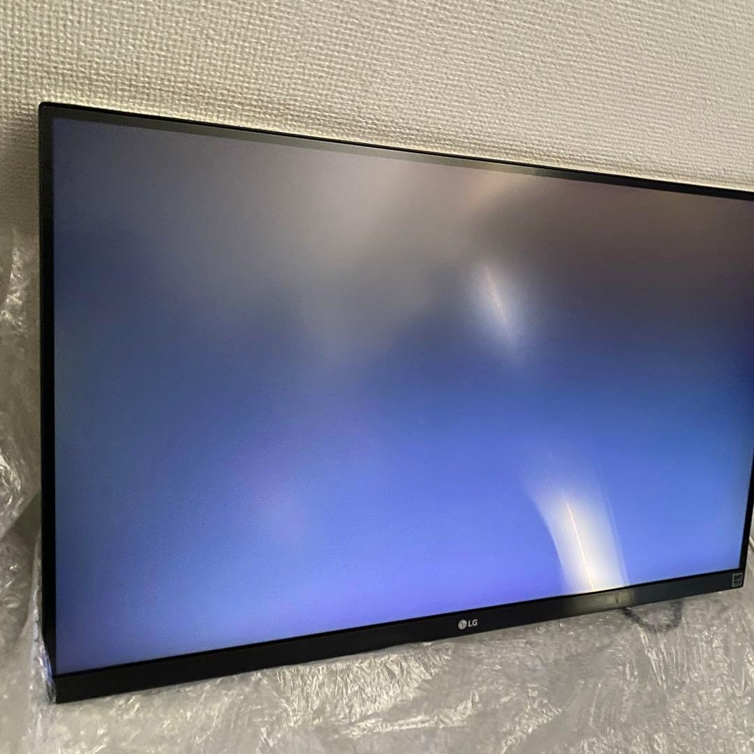 LG 27UL850-W 27インチ 4Kモニター スタンドなし