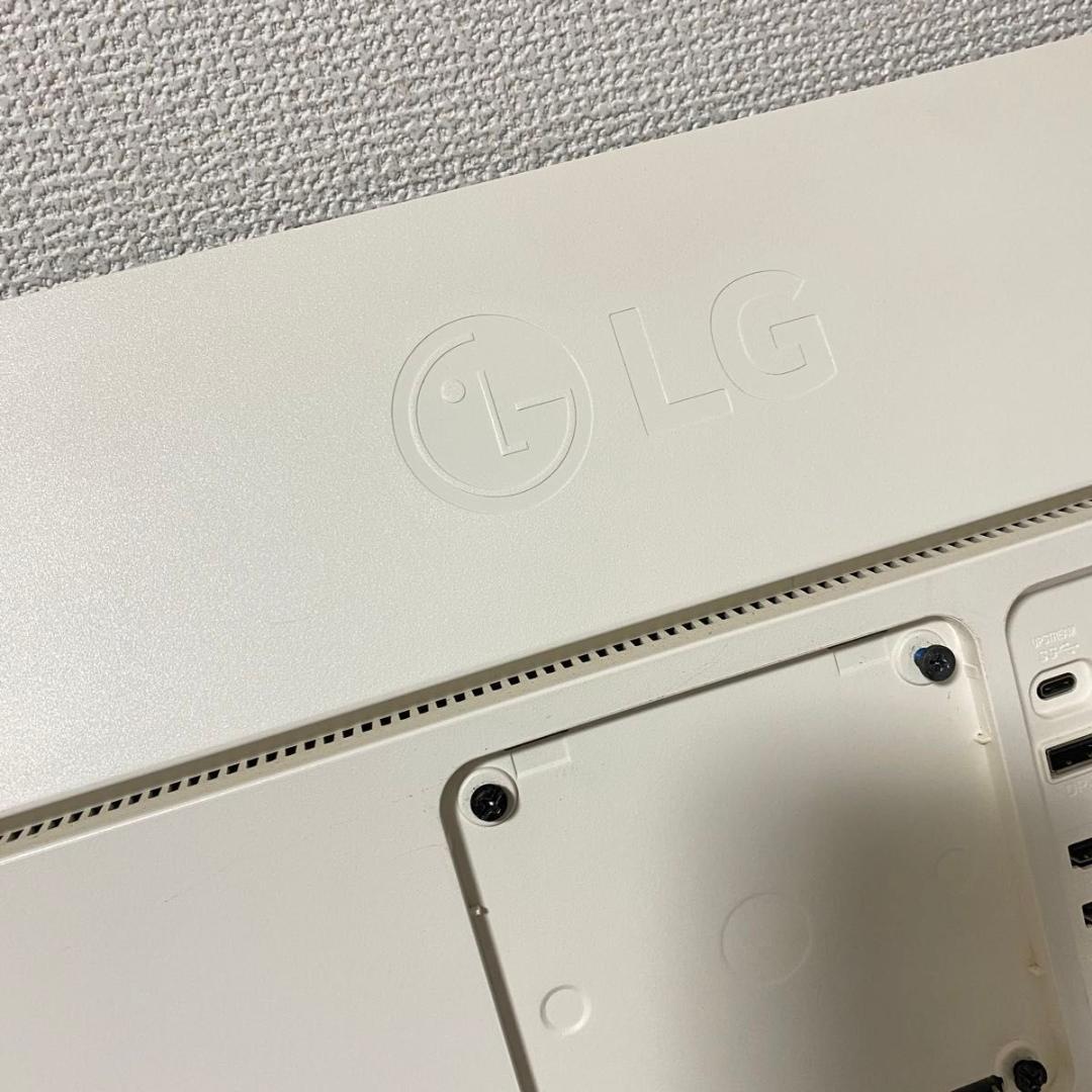 LG 27UL850-W 27インチ 4Kモニター スタンドなし
