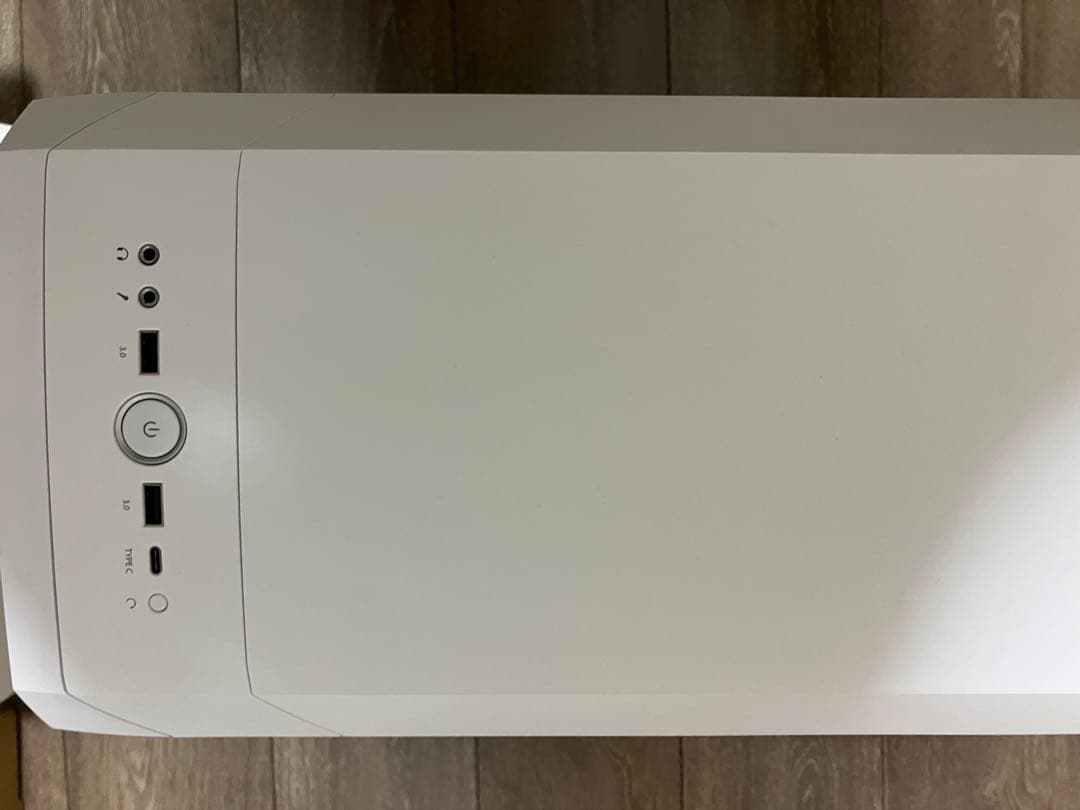 フラクタルデザイン　トレントナノ