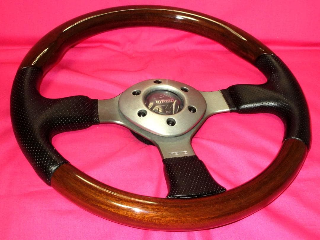 6260 正規品！MOMO FIGHTER モモ ファイター 35Φ