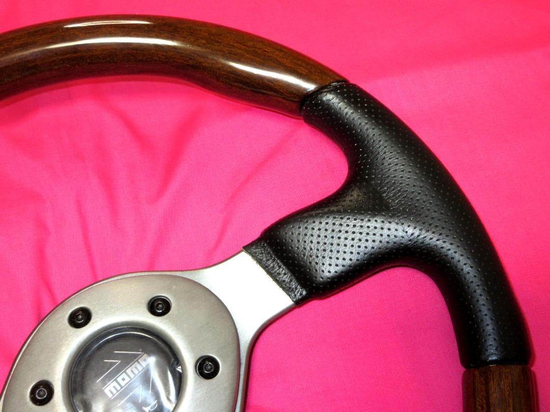 6260 正規品！MOMO FIGHTER モモ ファイター 35Φ